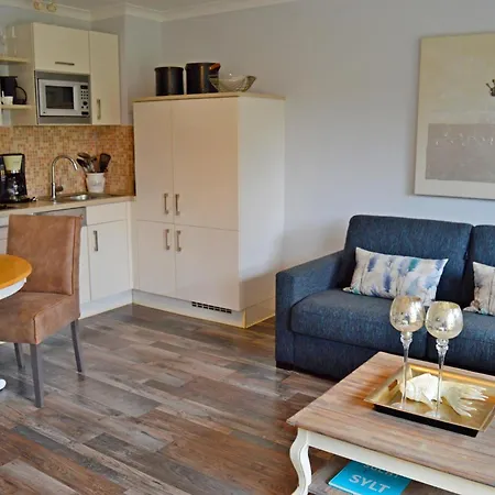 Geschmackvoll Ausgestattete 2-zimmer-wohnung Im Eg Eines Typischen Reetdachhauses * Westerland