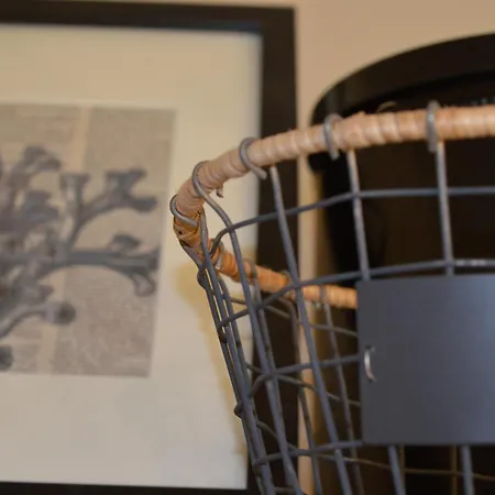 Geschmackvoll Ausgestattete 2-zimmer-wohnung Im Eg Eines Typischen Reetdachhauses * Westerland